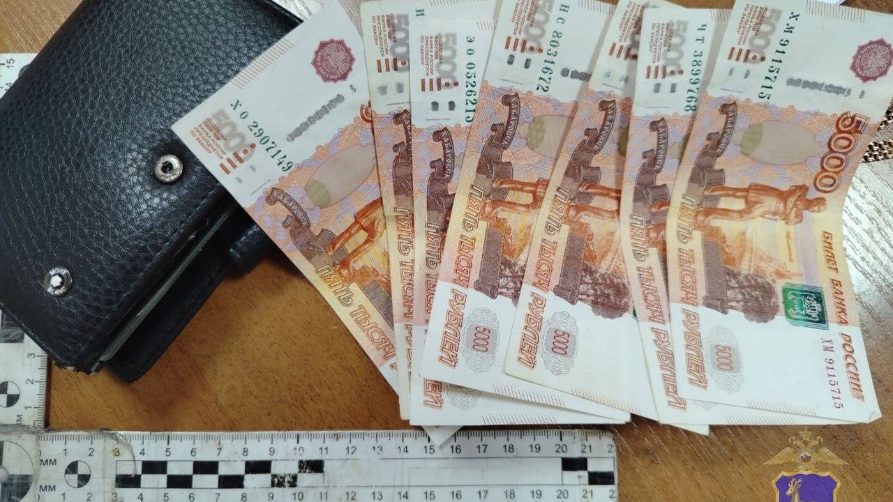 В дежурную часть Межмуниципального Управления М...