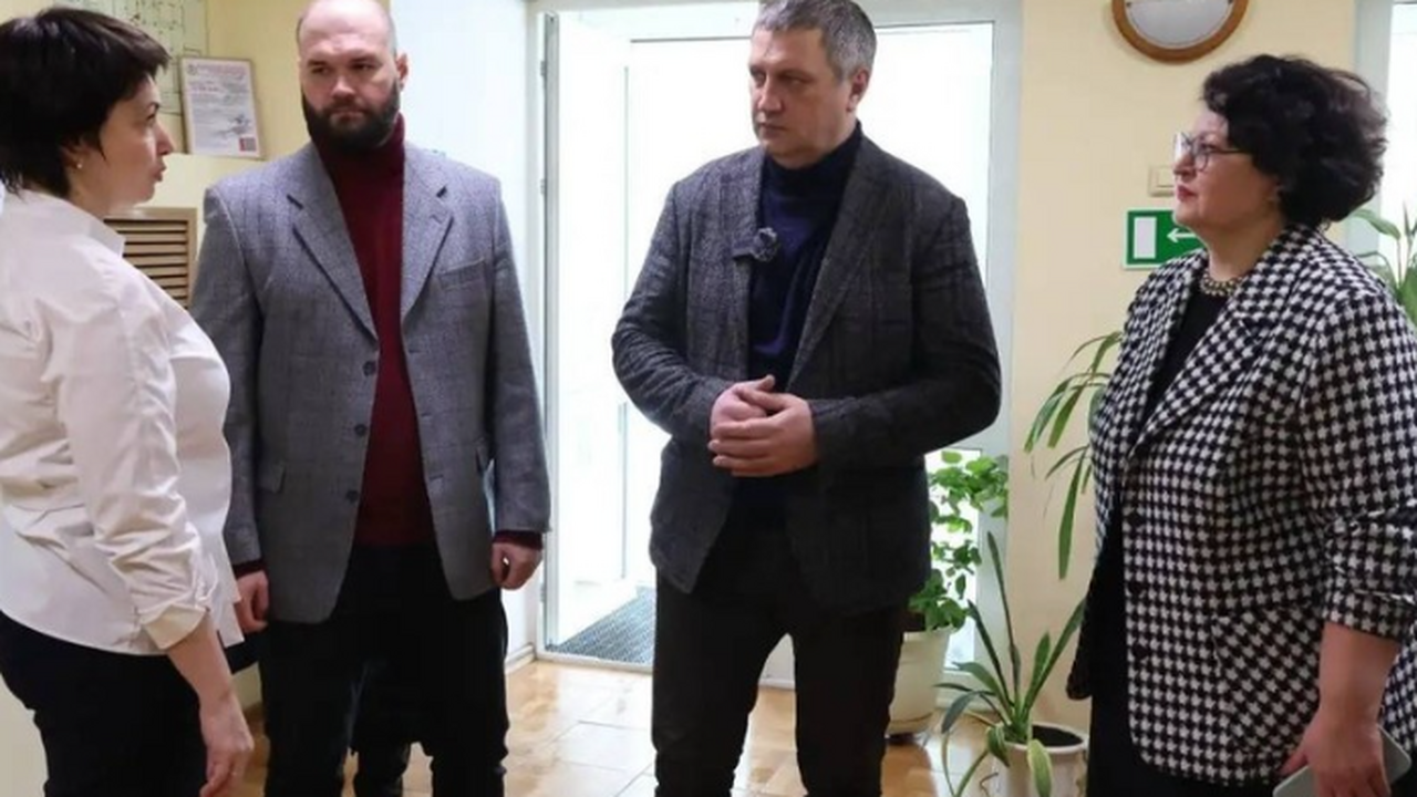 Глава Самары Иван Носков побывал в отделе ЗАГСа...