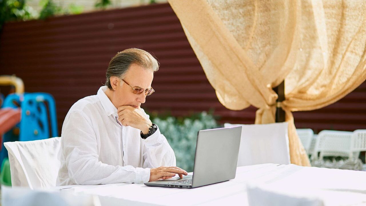 В Самарской области всё больше людей старше 55 лет осваивают ИИ Нейросети перестают быть исключительно «игрушко...