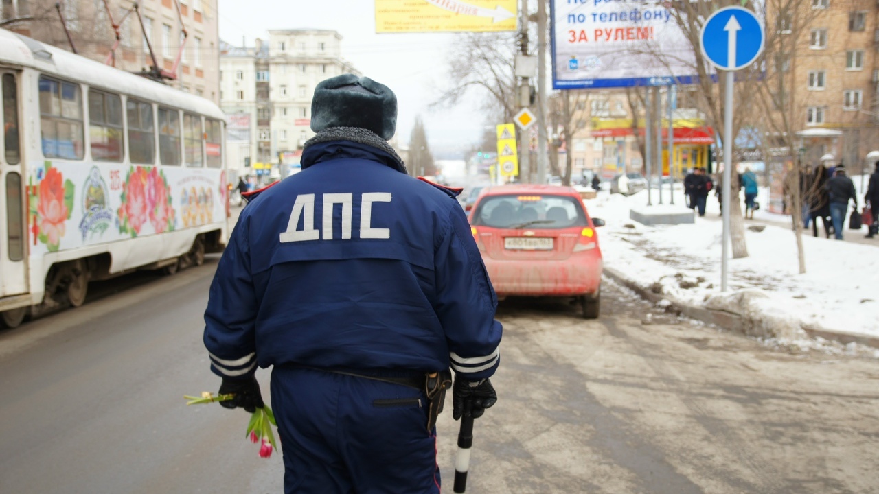 Штраф за то, что заглушил двигатель: водители в недоумении от новых требований ГИБДД — подробное разъяснение изменений ПДД Забудьте о слухах: ГИБДД опровергла “ловушку” в...