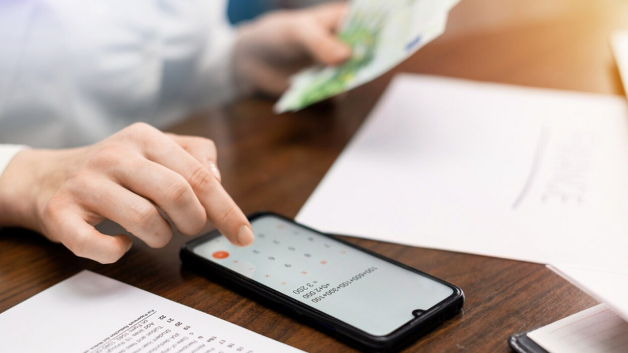 Т-банк проводит тестирование функции голосовых ...