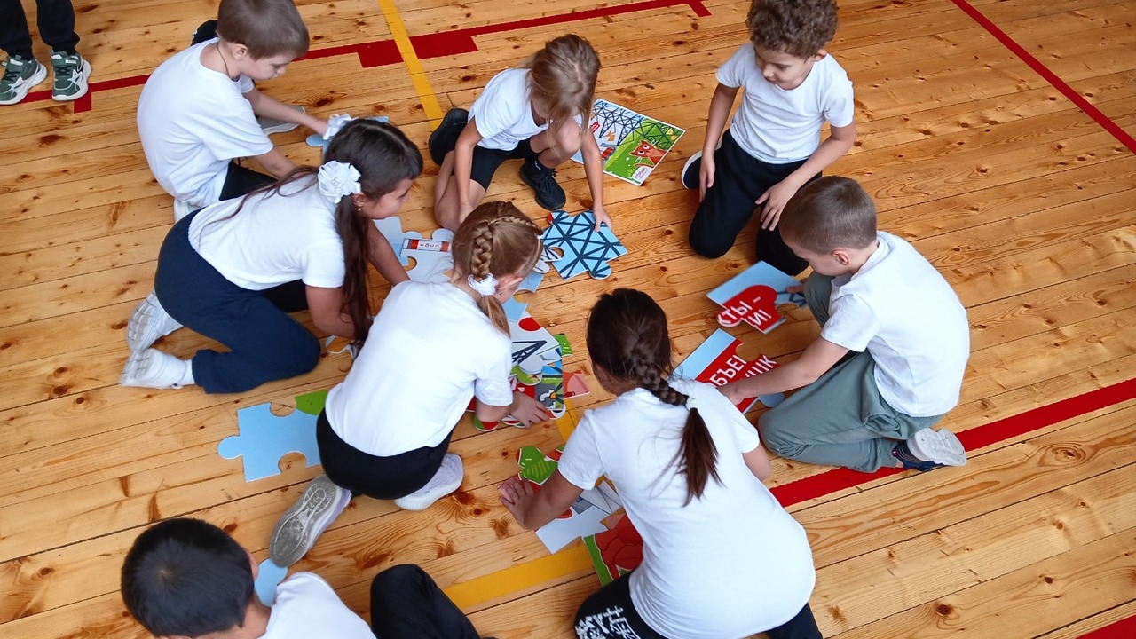 Сотрудники «Т Плюс» рассказали школьникам Самары о правилах поведения вблизи энергетических объектов Сотрудники «Т Плюс» рассказали школьникам Самар...