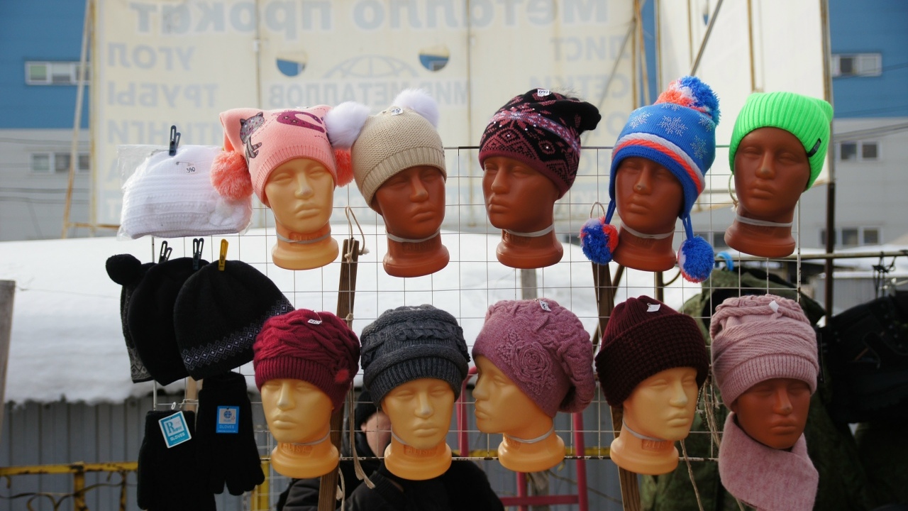 После 50 лет самое то: эти шапки омолаживают женщин сразу на несколько лет — как правильно выбрать ChatBotChatApp Как правильно выбрать головной ...