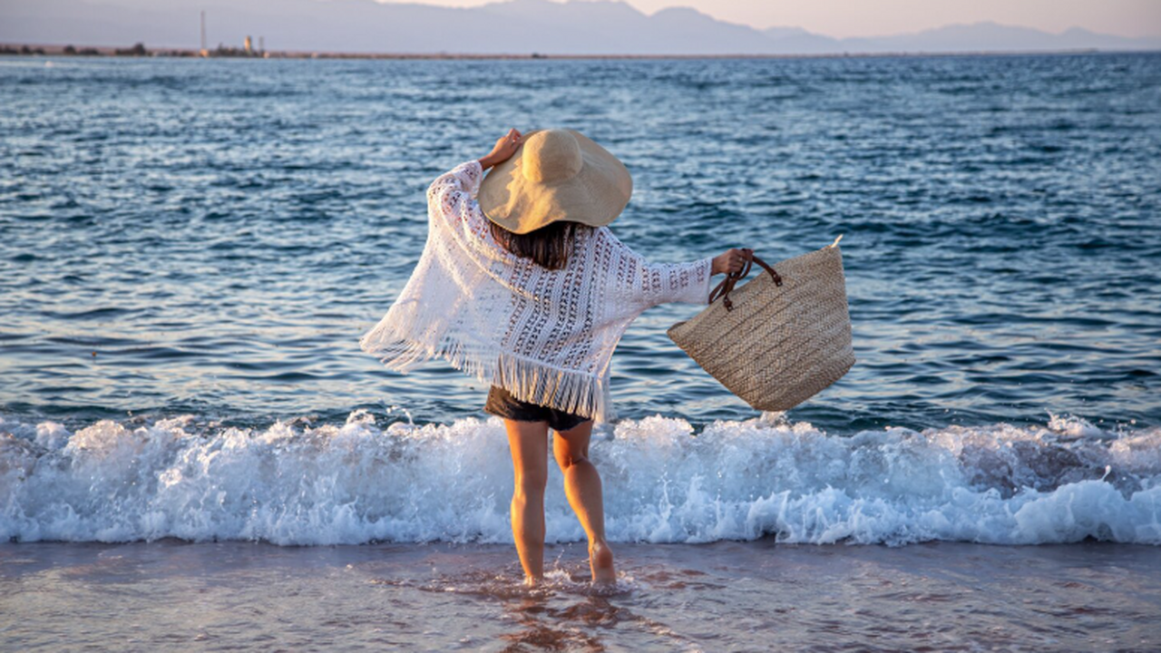 После приостановки поездок в ОАЭ и соседние стр...