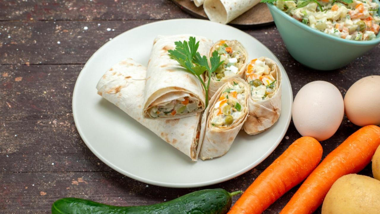 Рулетики из лаваша — это отличный выбор для зак...