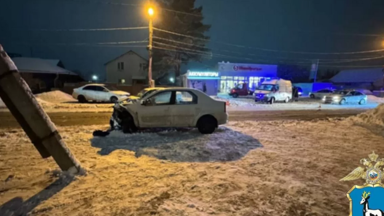 В Самаре вечером 13 января произошла автоавария...