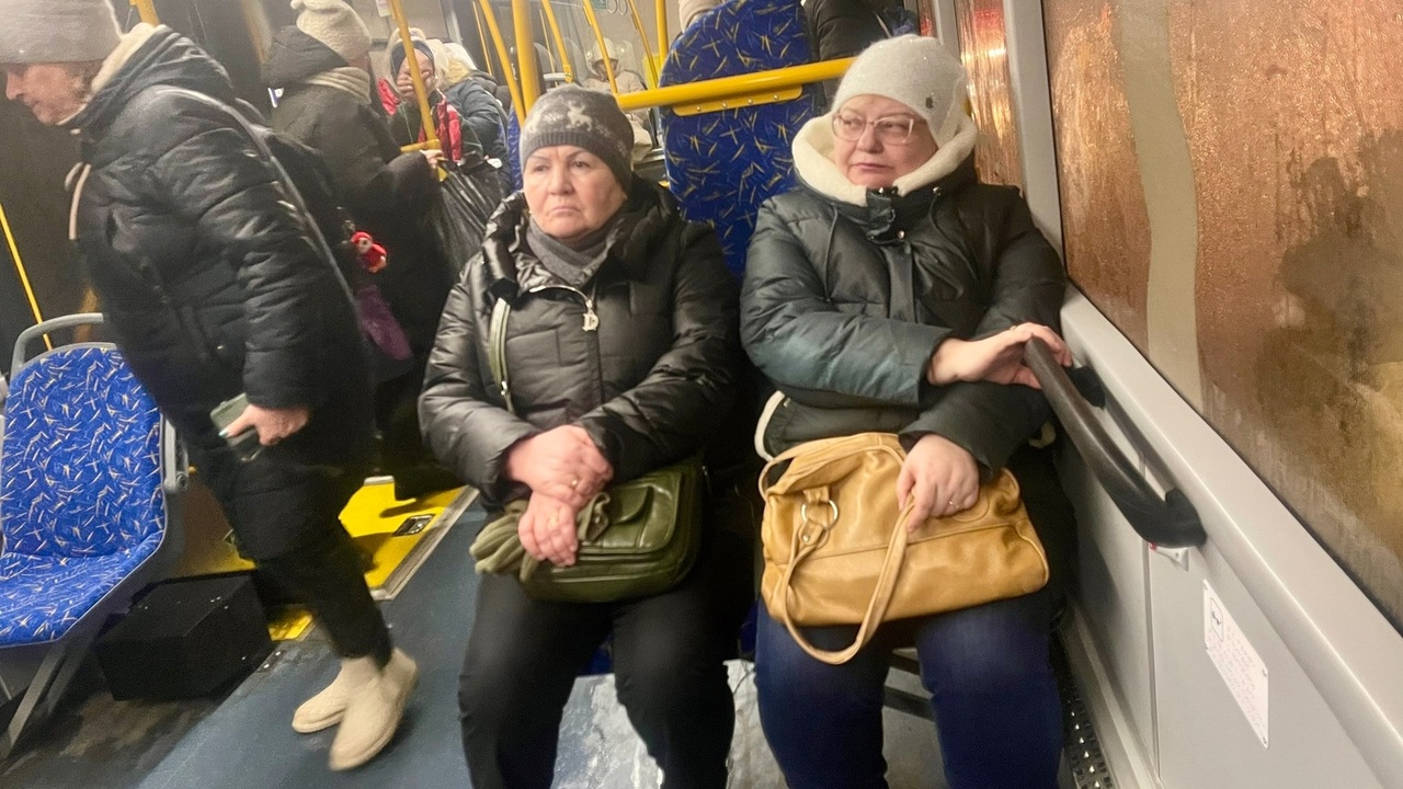 Выплатят каждому: работающим и неработающим пенсионерам начислят крупную разовую выплату уже в ноябре 2025 Пенсионерам выплатят единовременное пособие: кт...