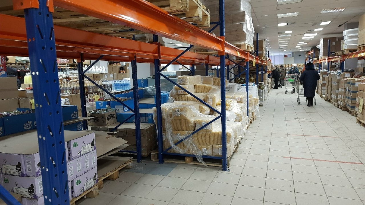 В упаковках замороженных овощей мало льда. Крем...