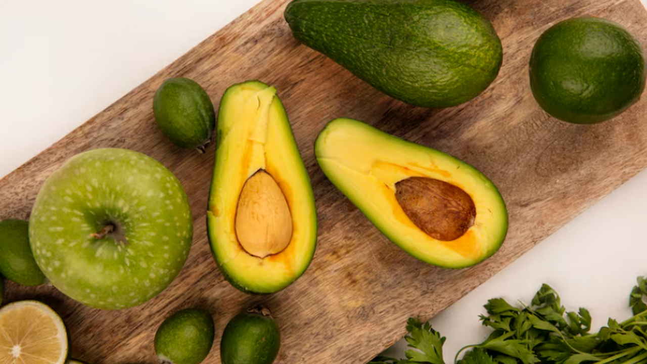 CRFSN: ученые выявили точную дозу авокадо, которое ведет к снижению холестерина Исследователи изучили влияние авокадо на здоров...
