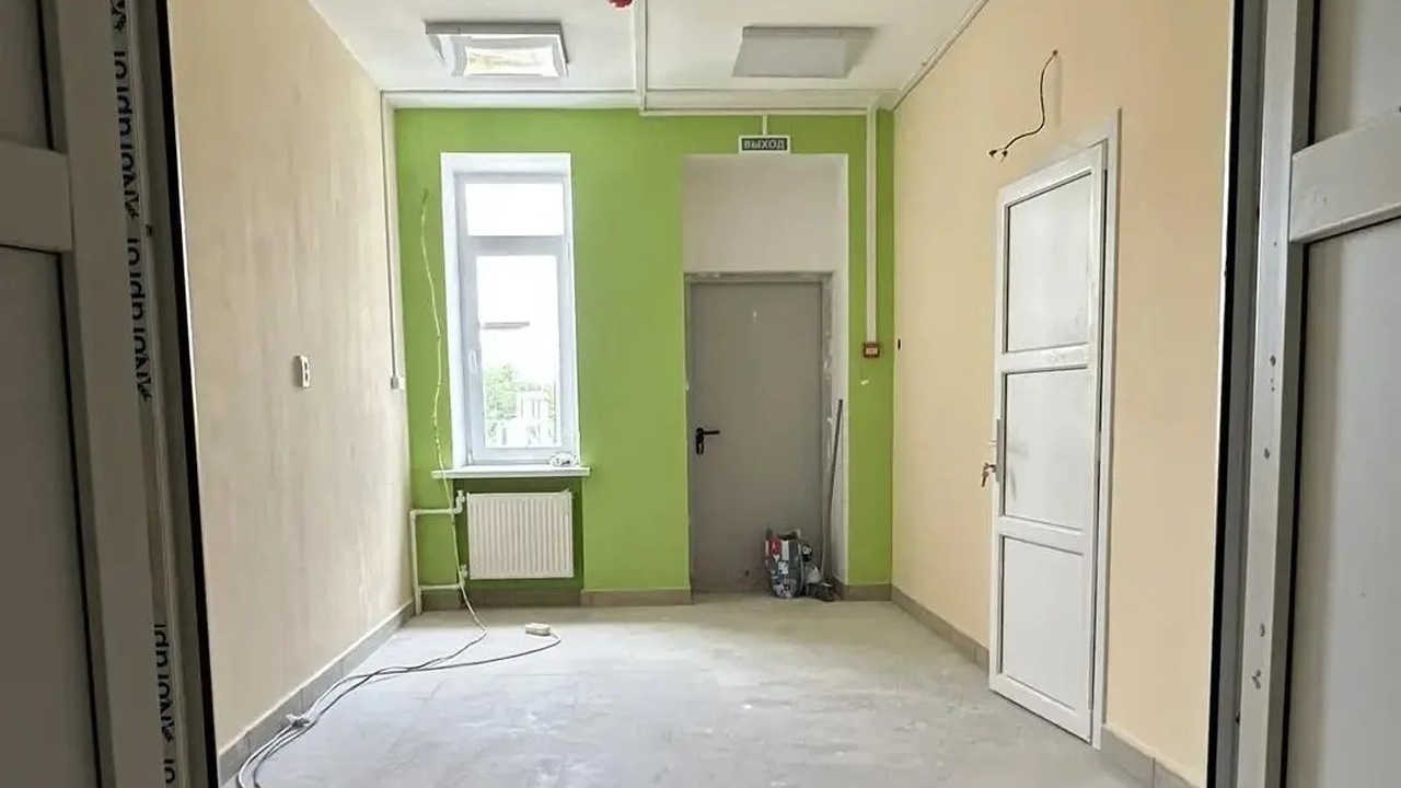 В Сызранской больнице начался капремонт приемного отделения и входов Завершить капитальный ремонт планируется в сент...