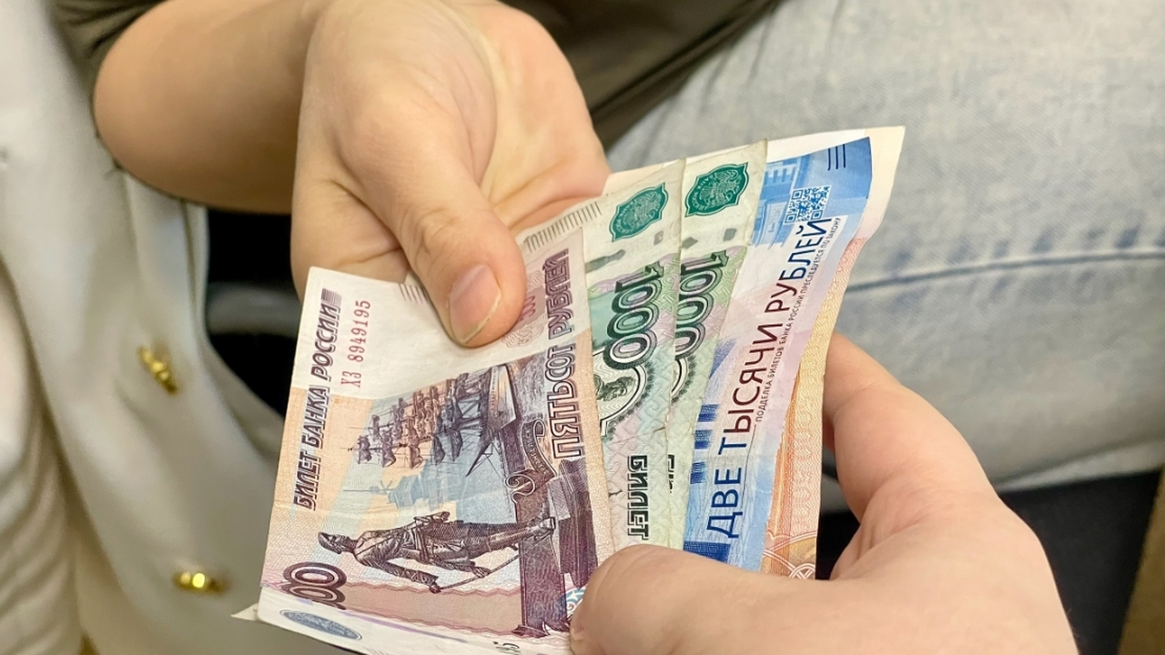 Пенсионерам со стажем до 1997 года поднимут пенсию на 2 000 рублей уже с 1 ноября В России в ноябре 2025 года запланирован перера...