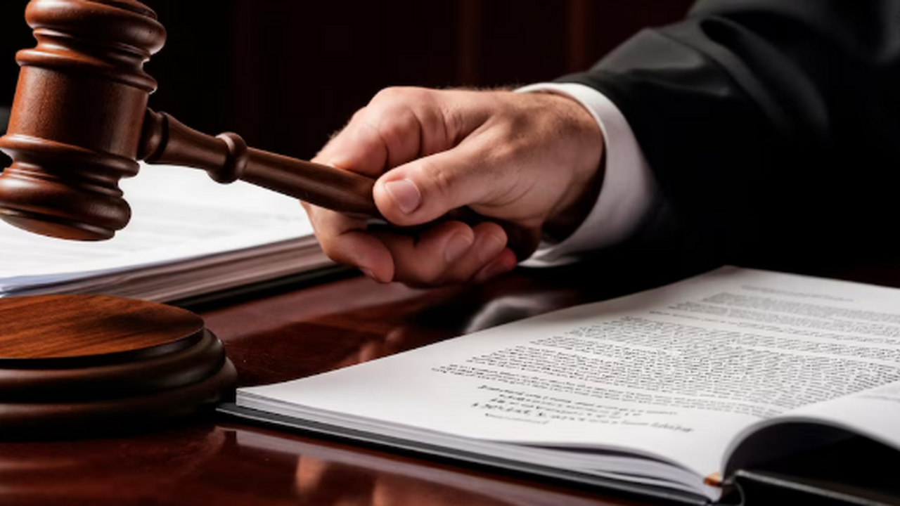 Мигранты, напавшие в Самаре на депутата, проигнорировали явку в суд 8 апреля 2026 года Самарский областной суд прис...