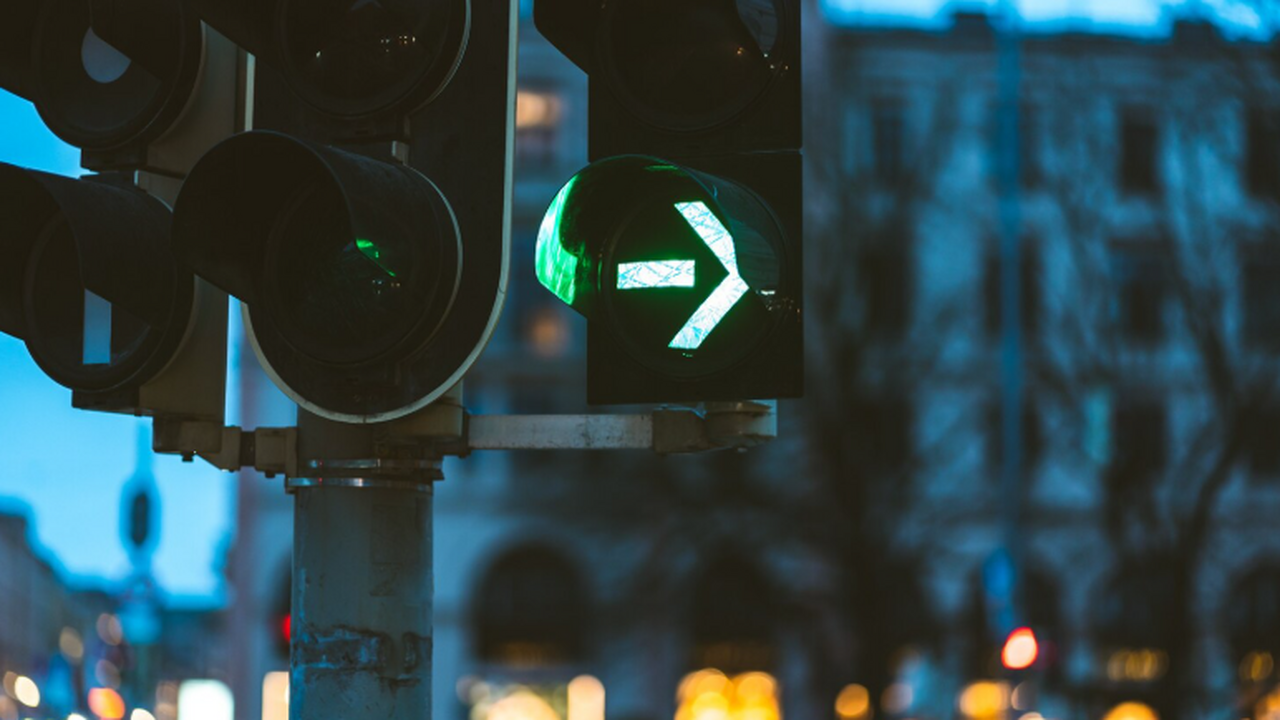 На ул. Демократической в Самаре не работают светофоры из-за аварии 17 ноября В понедельник, 17 ноября 2025 года, на улице Де...