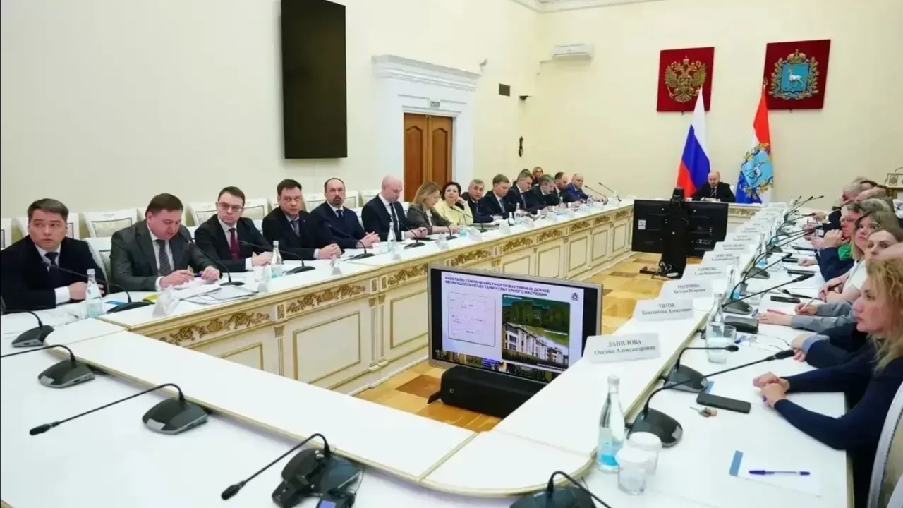 На оперативном совещании правительства при губе...