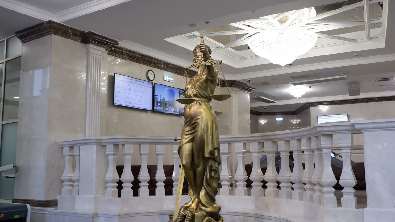 В последнее время правообладатели в литературно...