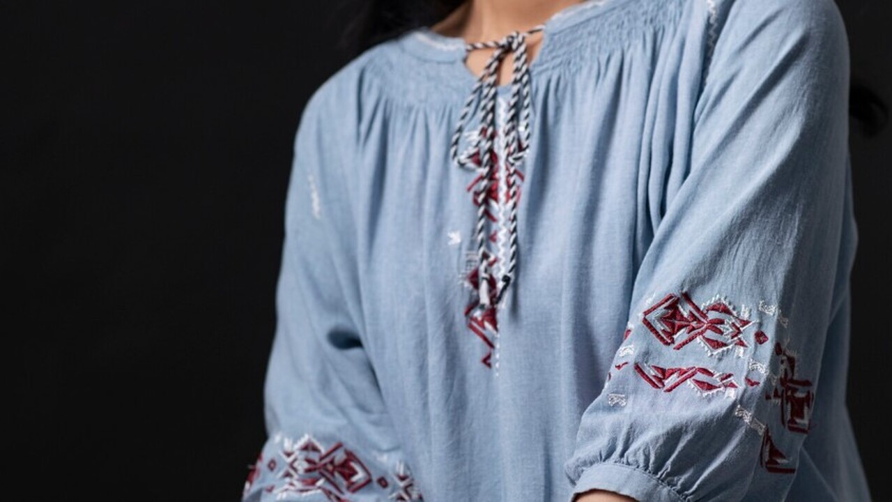 На рукаве артефакта обнаружена синеватая ткань ...