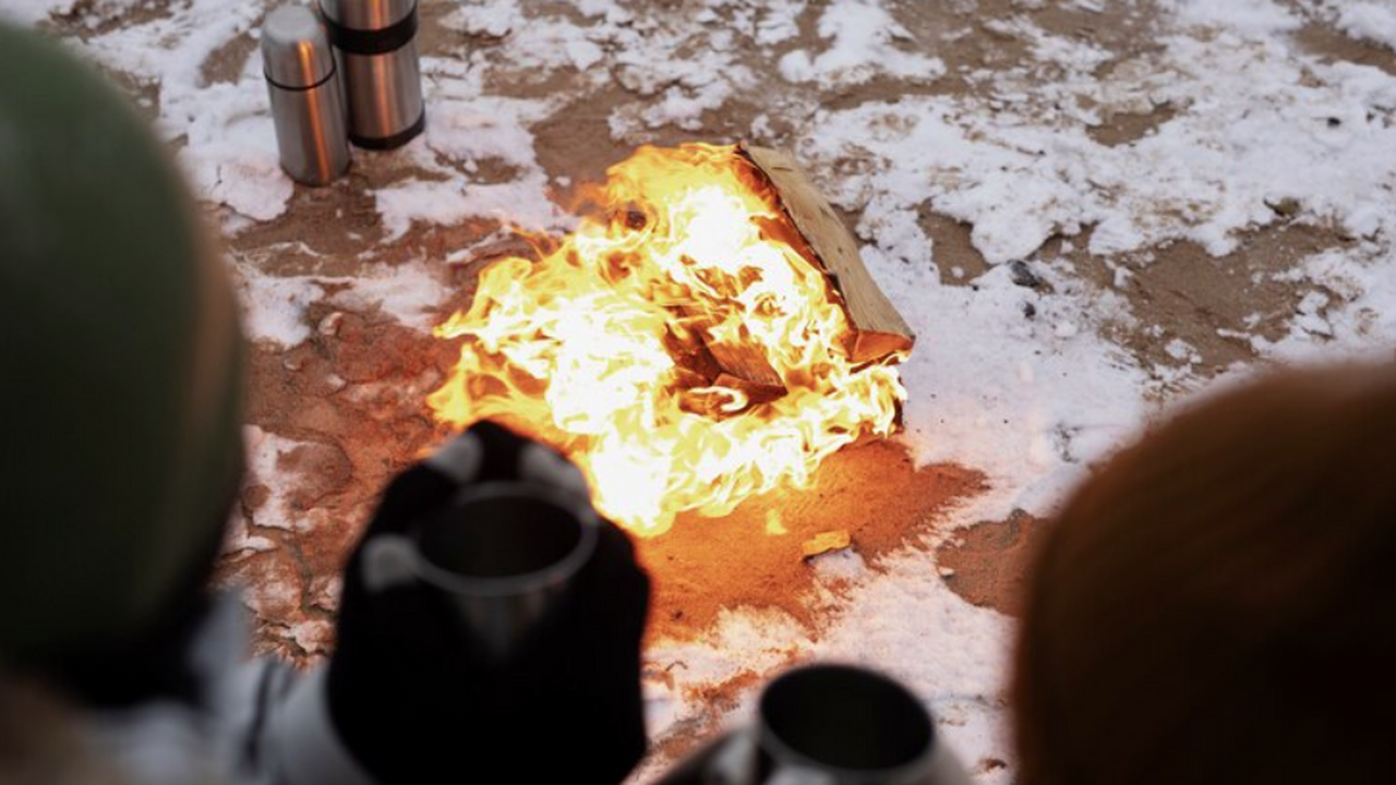 Новый удар: 20 марта в Самаре произошел пожар на лыжной базе в Загородном парке В городе Самаре владелец лыжной базы сообщил о ...