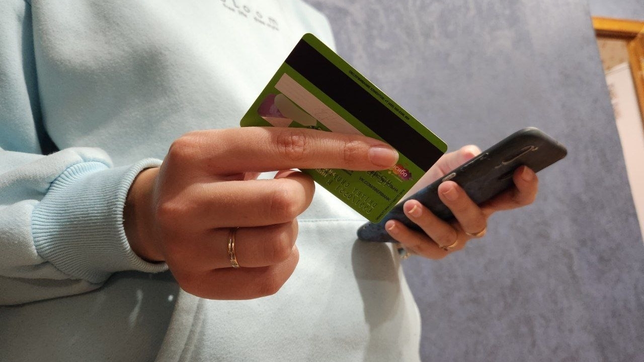 Банки берут плату за неактивные карты: юрист об...