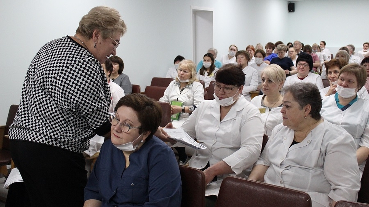 В Самарском регионе полицейские и общественники объяснили гражданам, как противостоять кибермошенникам Полицейские Самарской области большое внимание ...