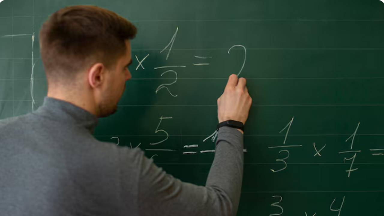 Учёный Иван Ремизов, работающий в Национальном ...