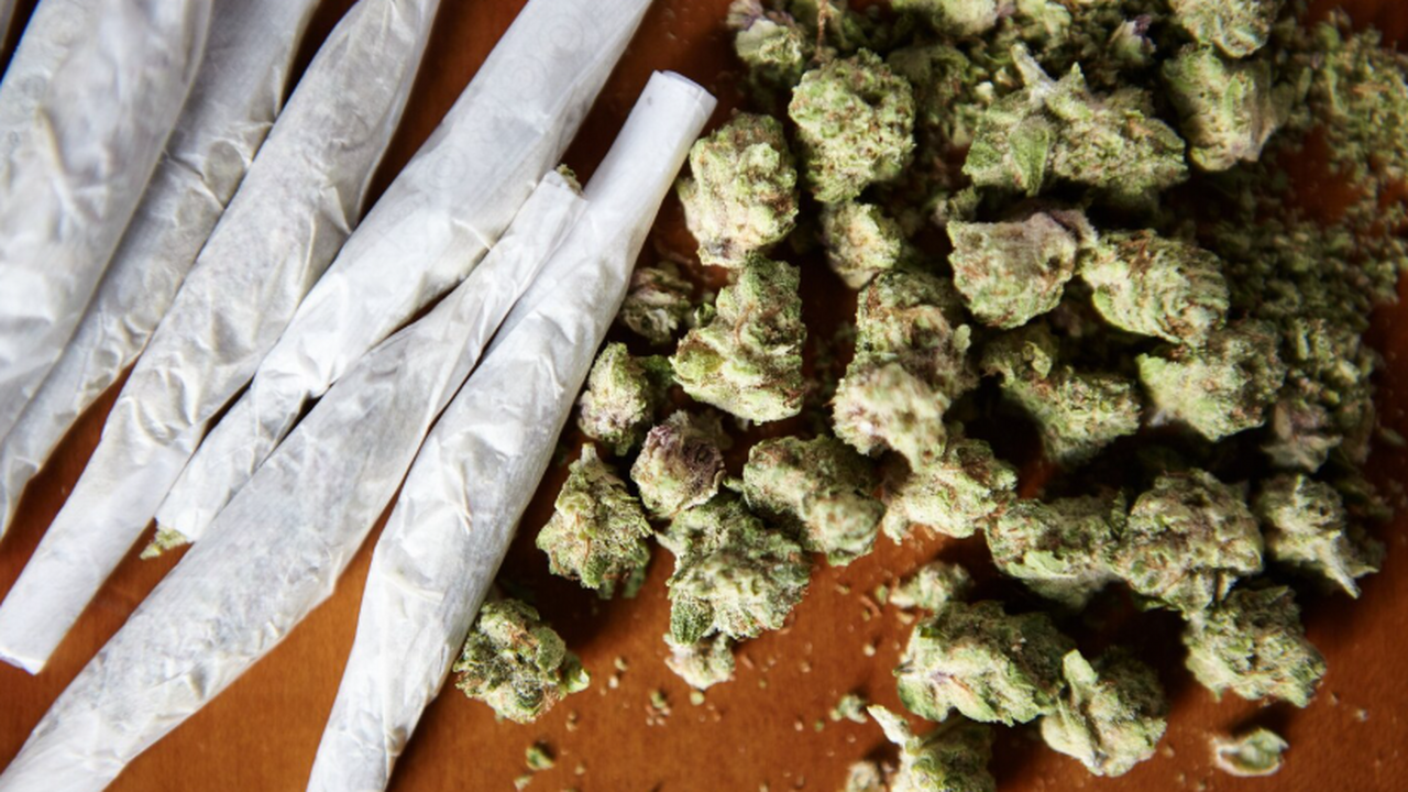 Сотрудники Госавтоинспекции ОМВД России по Волж...