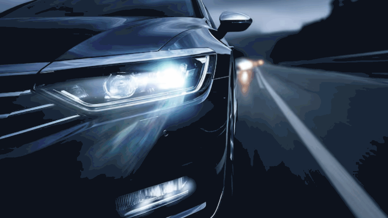 Новый Audi Q7 показали: сам тормозит на обочине и получил поворотники будущего Компания Audi представила новую генерацию внедо...