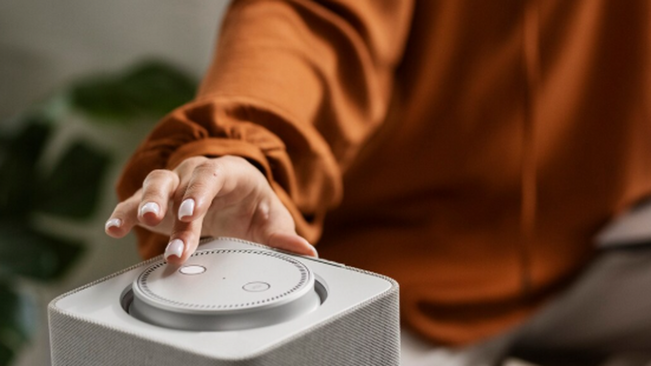 МВД сообщило, что мошенники могут следить с помощью умных колонок Управление по борьбе с киберпреступностью Главн...