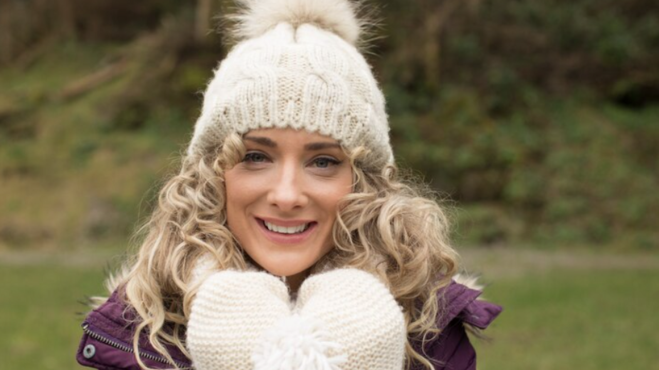 Эти шапки по-настоящему омолаживают женщин: как правильно выбрать головной убор женщинам после 50 лет Как выбрать головной убор после 50, чтобы выгля...