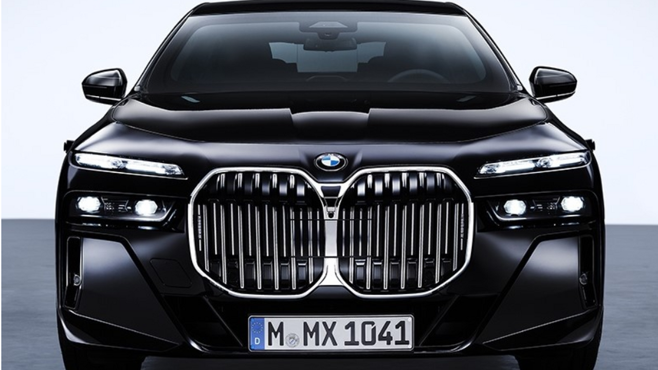 В интервью для Roundel Роберт Лутц, который был...