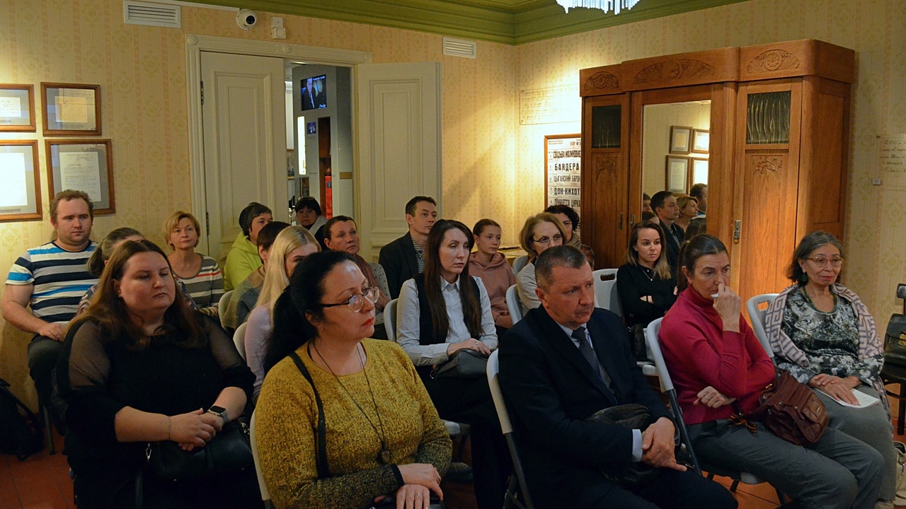 В музее Рязанова в Самаре с 21 по 24 мая пройдут экскурсии, лекцию и кино 21 мая (четверг) в 18:30 состоится пешеходная э...