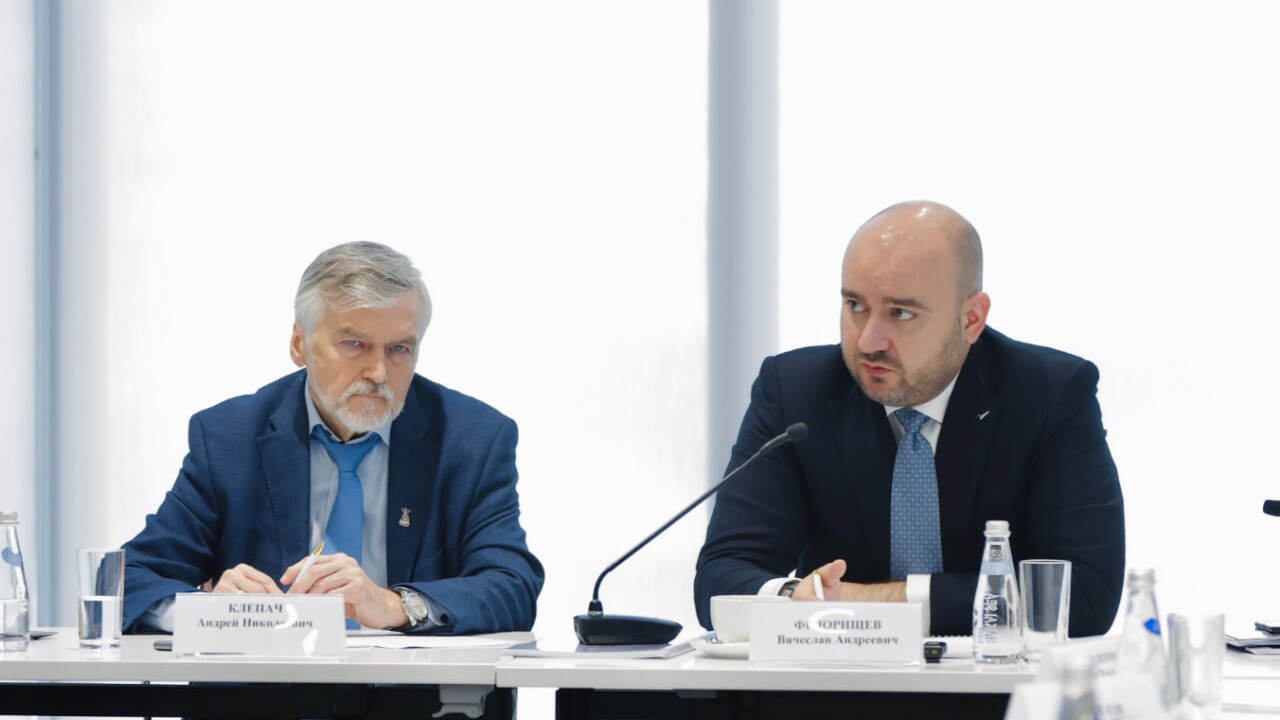 Сегодня в Москве губернатор Самарской области, ...