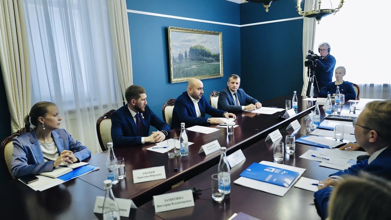 С инициативой выступил член молодежного правите...
