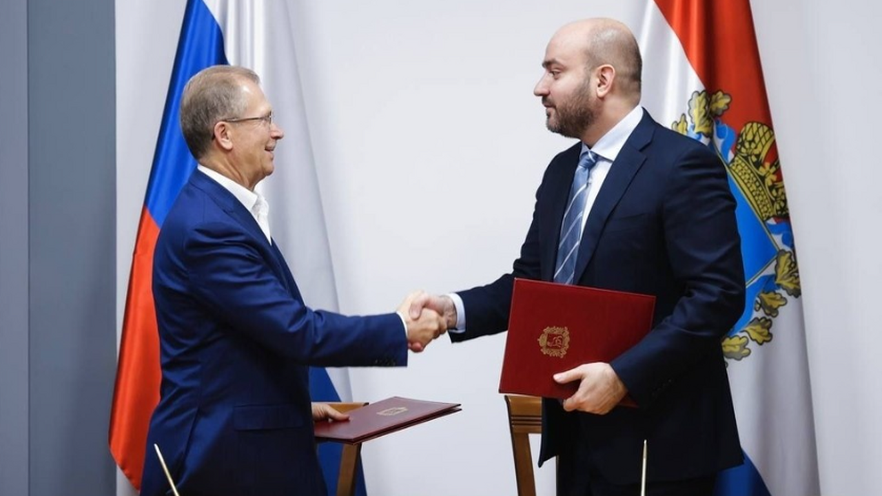 Губернатор Самарской области Вячеслав Федорищев...