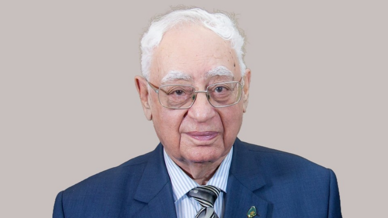 Борис Яковлевич Лихтциндер, старший научный сот...