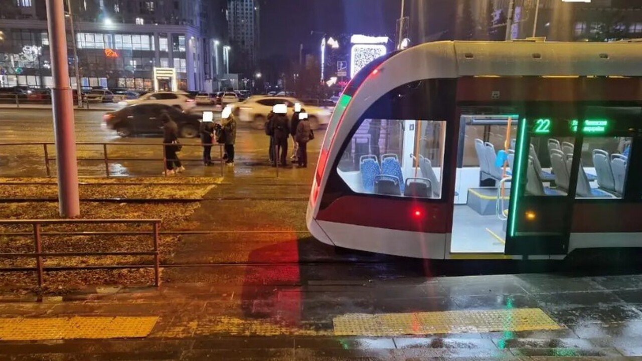 В городе Самаре 17 ноября 2025 года в 19:20 по ...