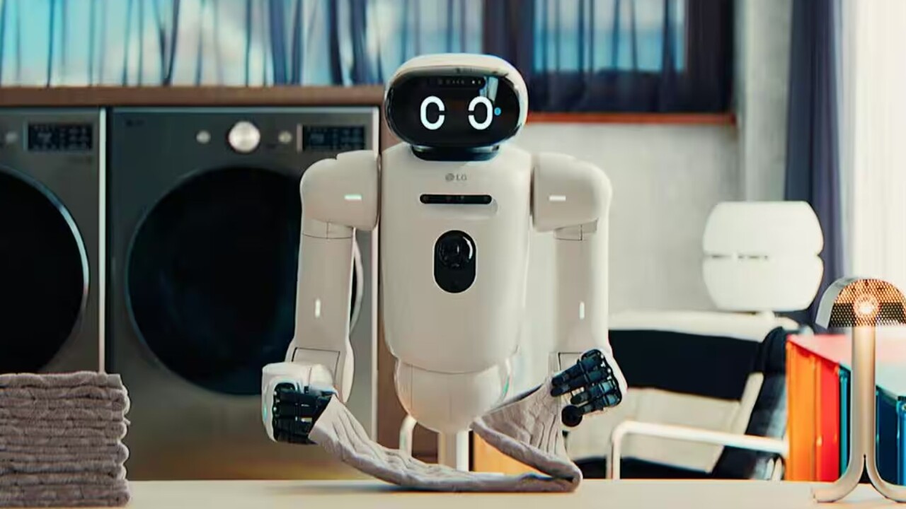 CES 2026: LG представила и сняла на фото домашнего гуманоидного робота CLOiD Компания LG представила гуманоидного робота CLO...