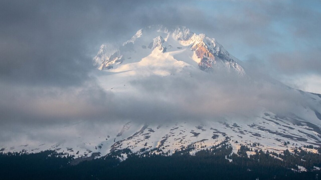 5 января ученые ДВО РАН провели выездные изучения Авачинсого вулкана 5 января текущего года был осуществлён комплекс...