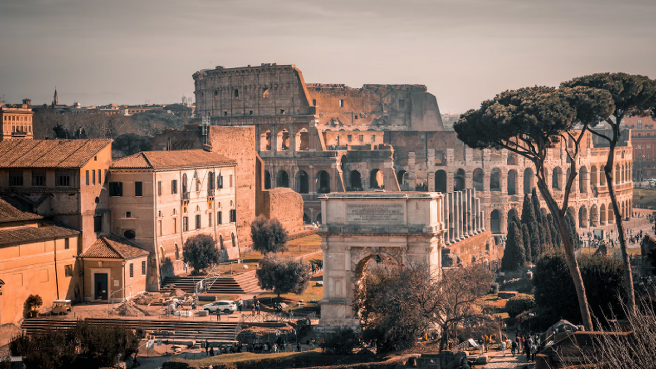 Археологи, изучая стены Помпей, обнаружили скры...