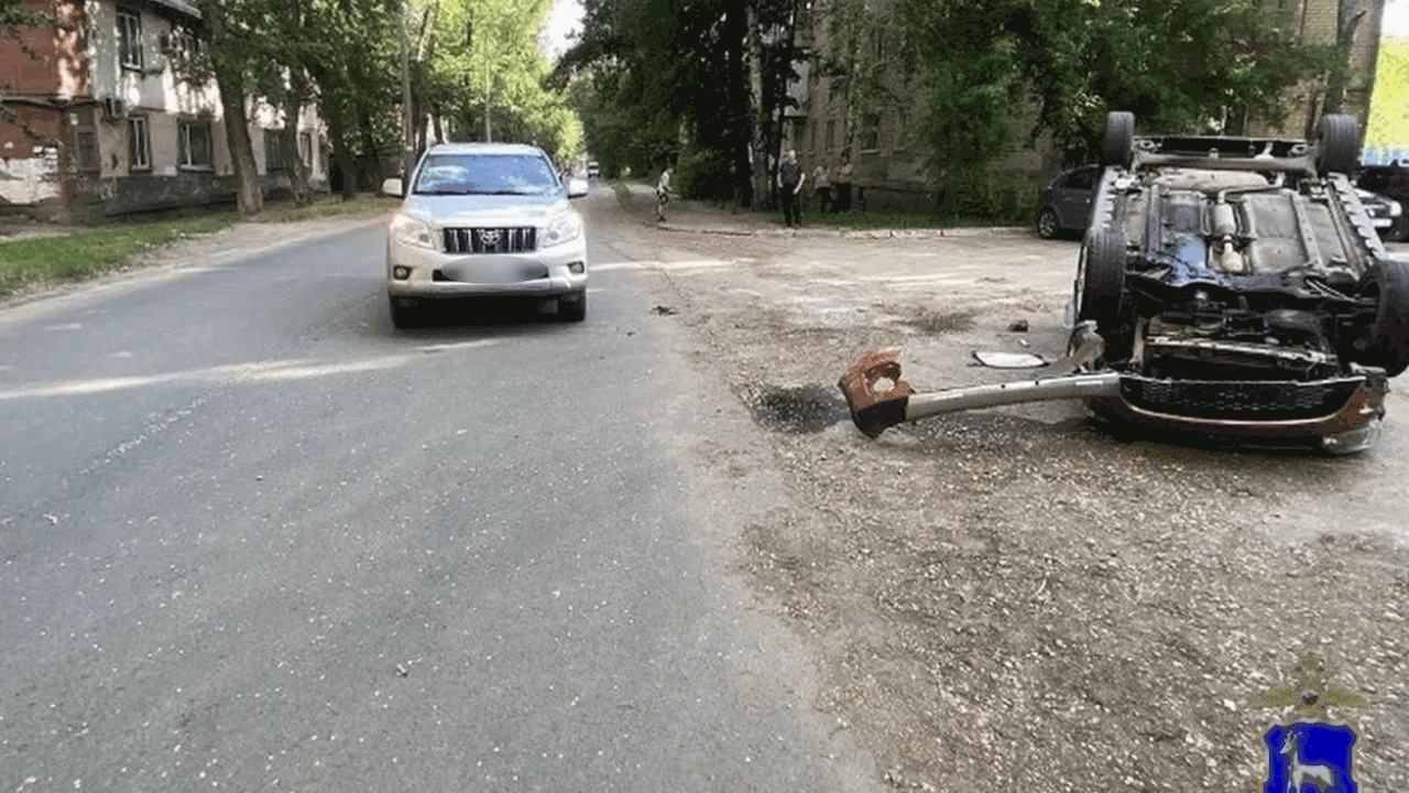 В Самаре японский внедорожник жестко врезался в китайский: есть пострадавшие В среду, 10 июня, в вечернее время, около 16:25...
