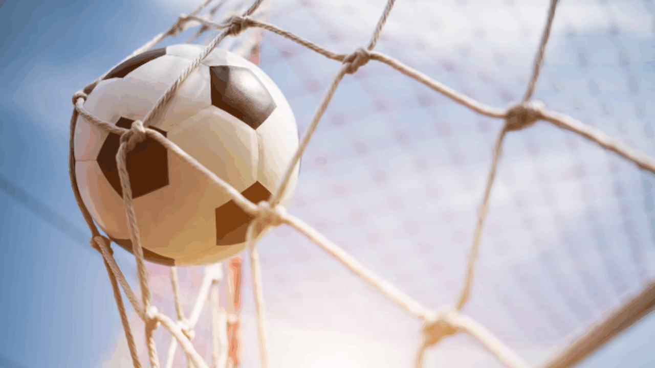 Бывший главный тренер футбольного клуба «Крылья...