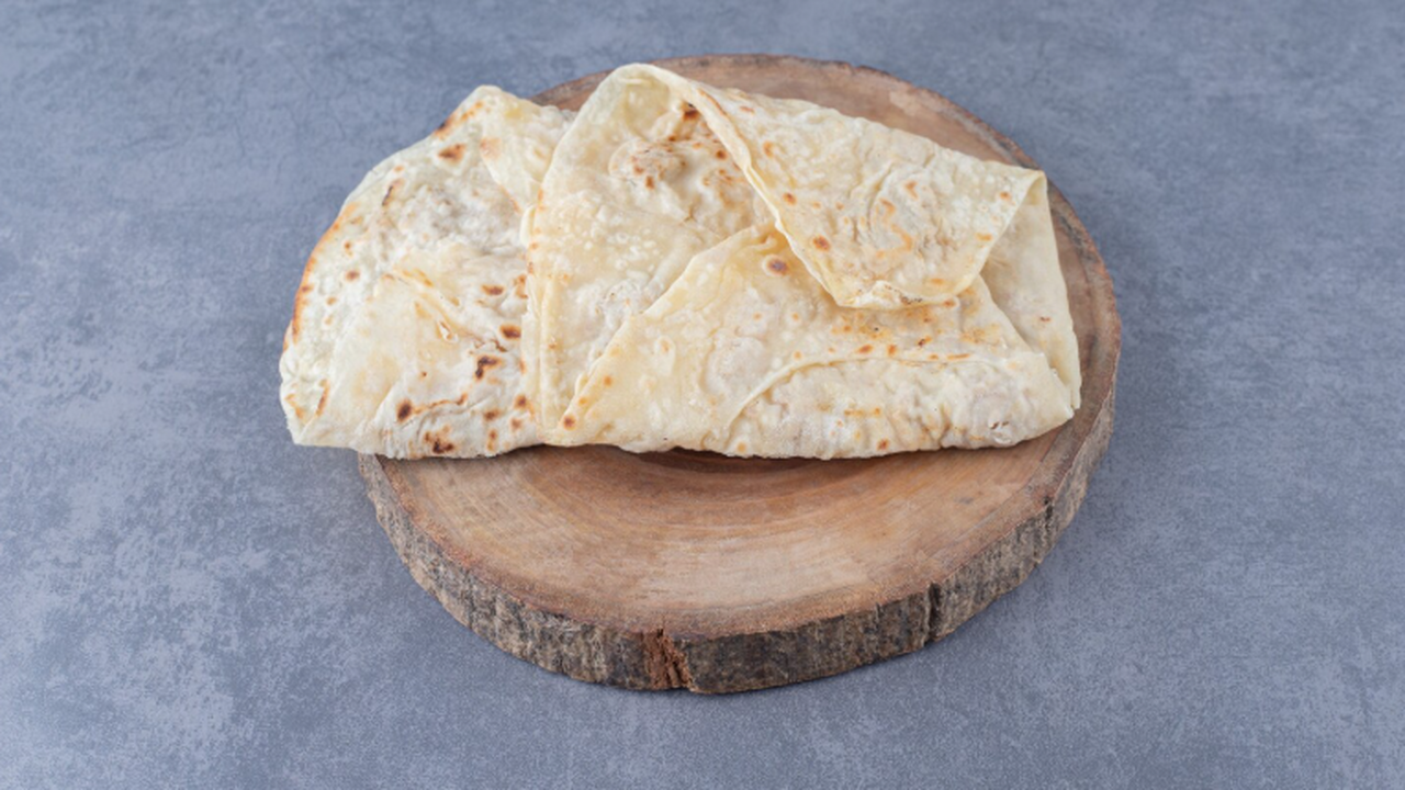 Тонкий лаваш нередко выручает, когда хочется пр...