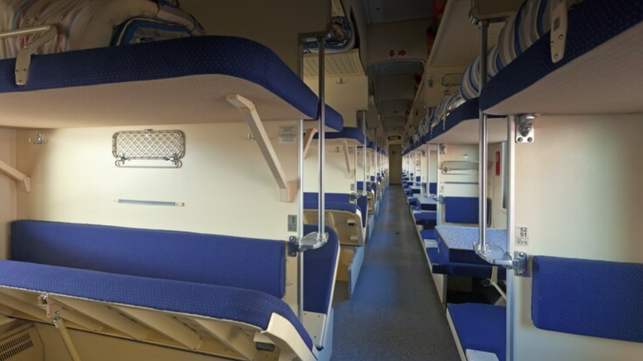 За занавеской плацкарта – мир, полный тайн! Про...