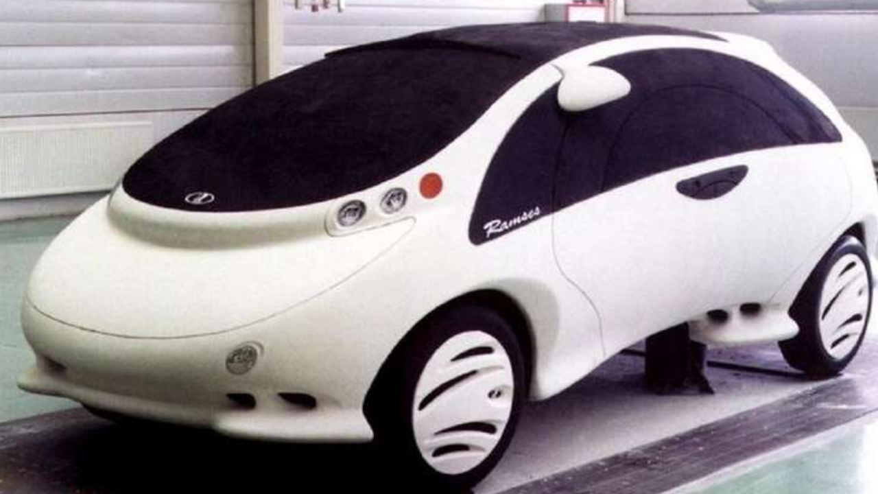 Как из будущего: необычный минивэн «Рамзес» от АвтоВАЗа сняли на фото В 1990-2000-х годах дизайн-центр АО "АВТОВАЗ" а...