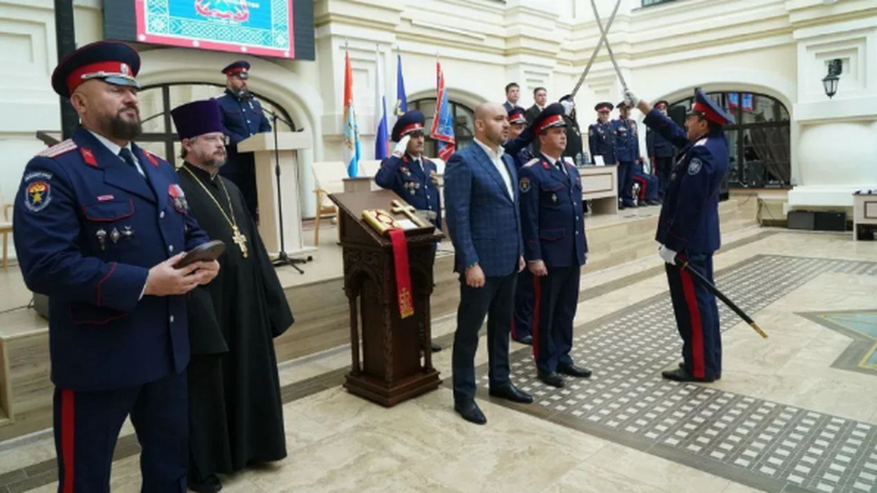 Губернатор Федорищев прошел казачью и православную процедуру верстания в казаки В субботу, 11 октября, проводится Круг Самарско...