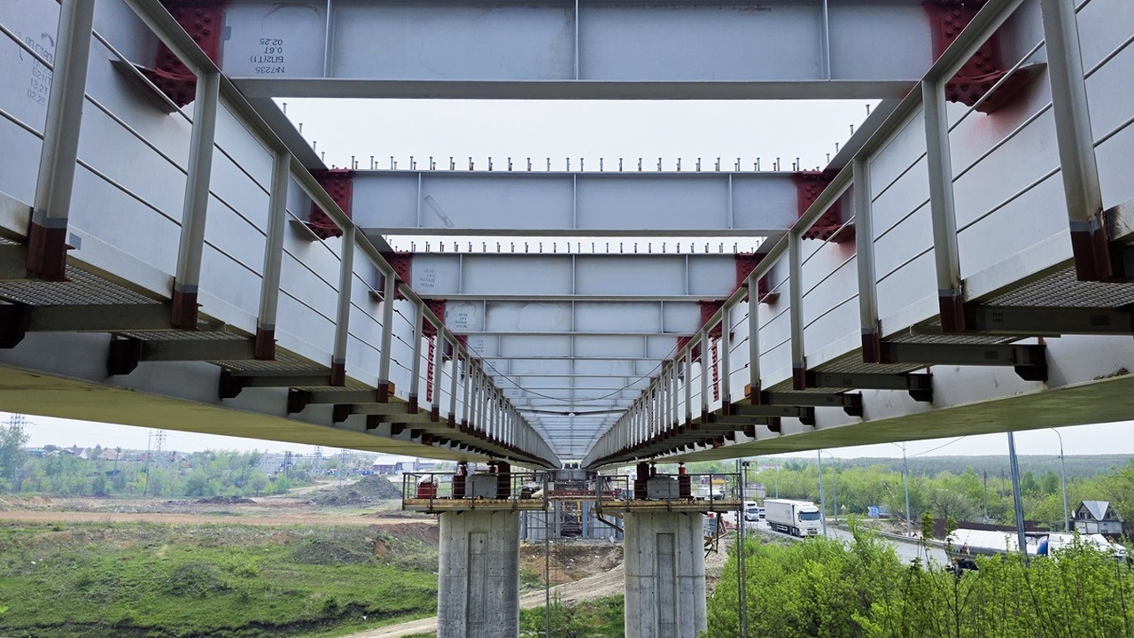 Новый путепровод на М-5 «Урал» в Самарской области готов на 53%: достроят к 2027 На автомобильной дороге М-5 «Урал» в Самарской ...