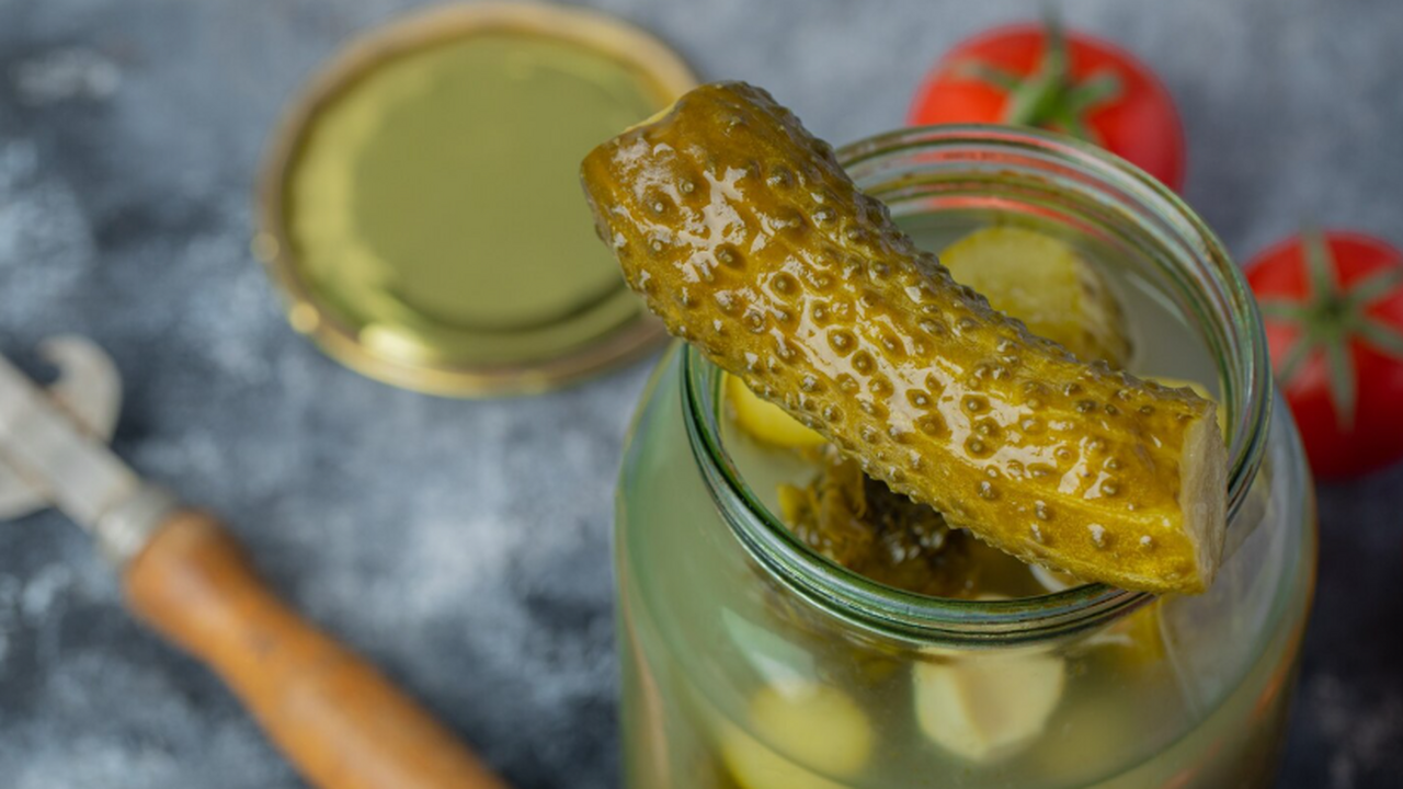 Соления: Традиционные методы консервации и их б...