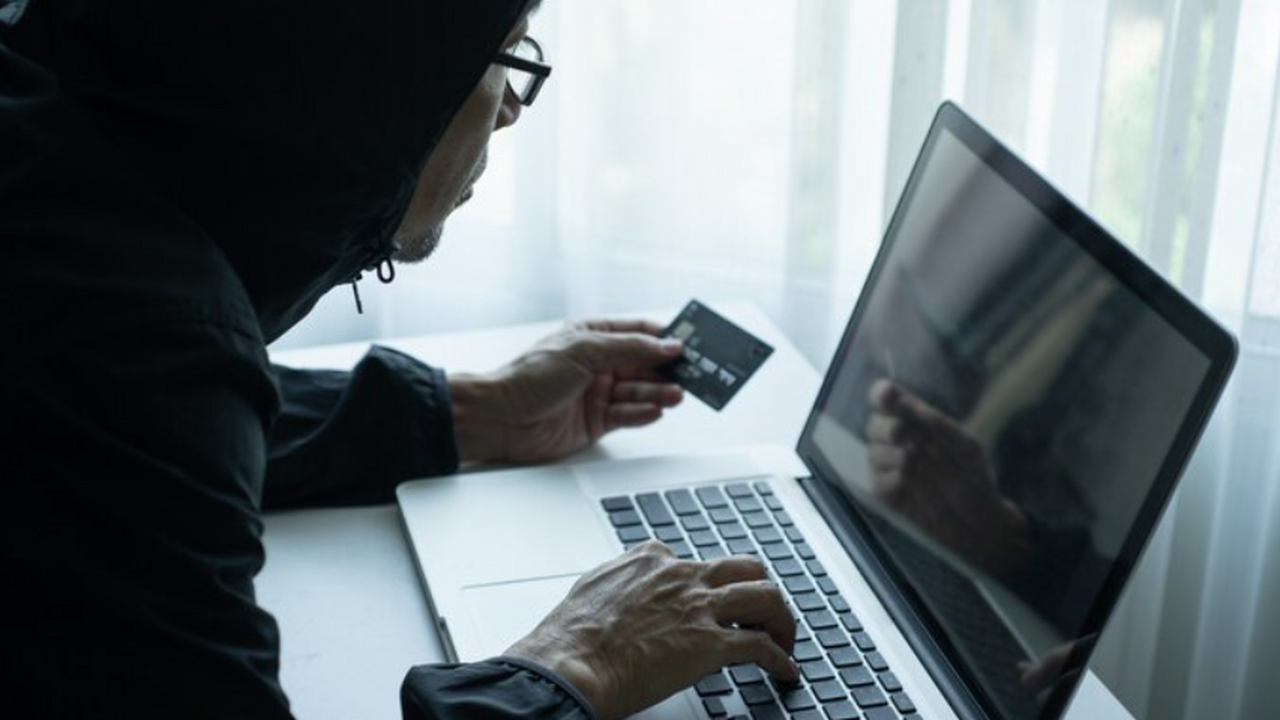 Взлом серверов компании-разработчика шпионского...