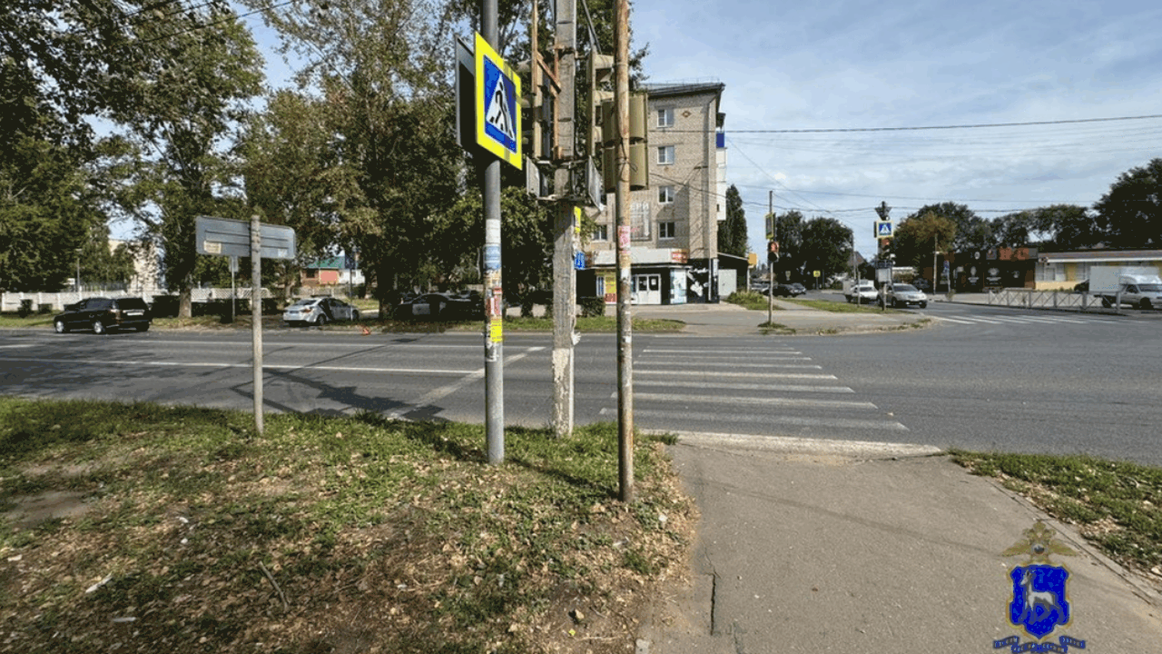 В Центральном районе Тольятти водитель Geely Em...