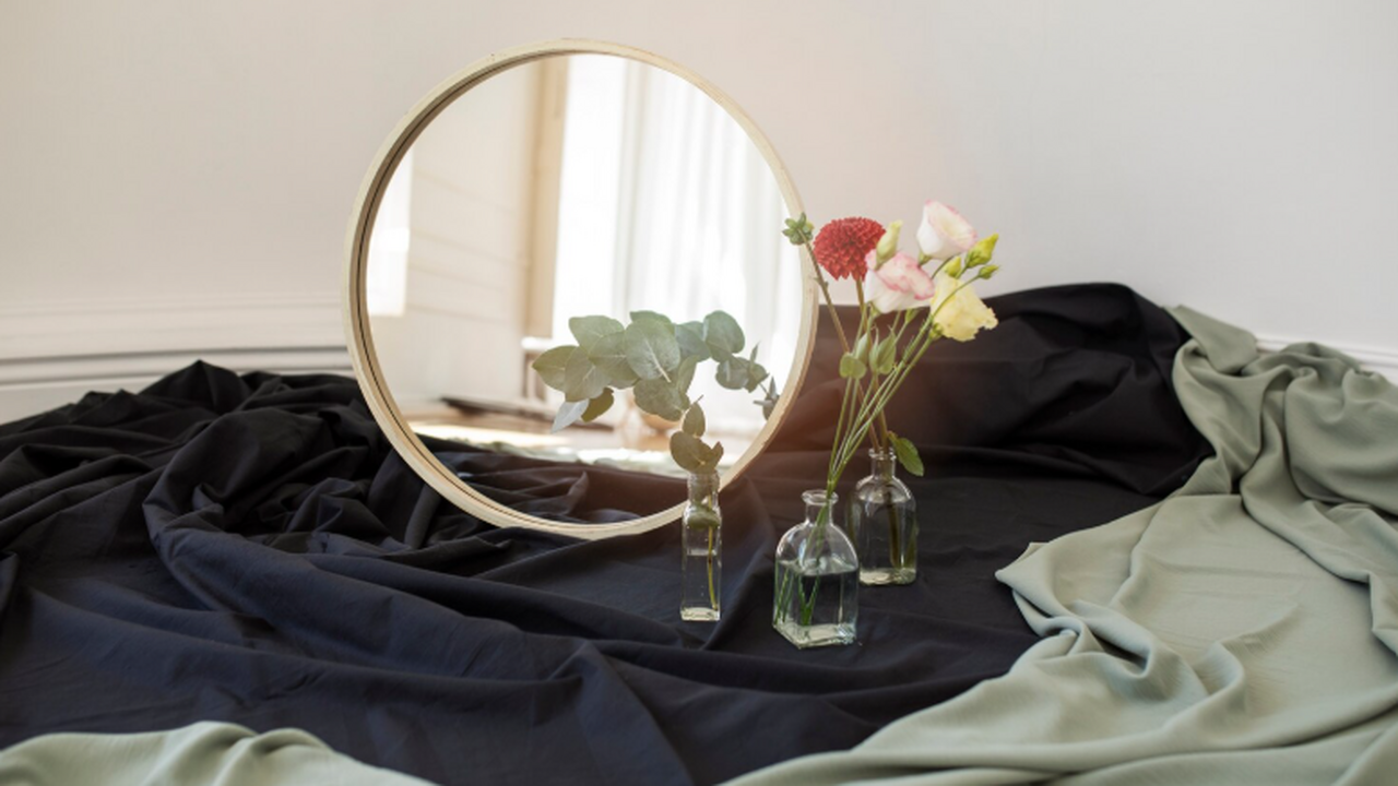 Священник Портнов ответил: надо ли закрывать зеркала, если в доме есть покойник Настоятель храма Воскресения Христова села Воск...