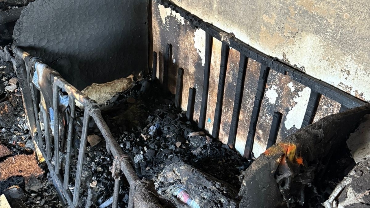 В Самарской области в страшном пожаре пострадала семья: «Я его кричала: "Серёжа! Серёжа!". Но он не отзывался» В Самарской области, недалеко от Тольятти, прои...